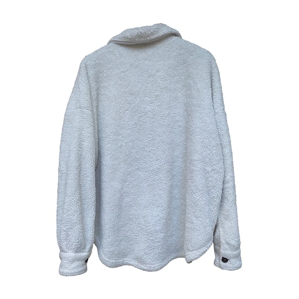 Pac Sun Unisex Faux Fur White Shacket I Size: M/L